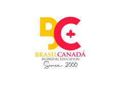 Logo do colégio Brasil Canadá em amarelo e vermelho